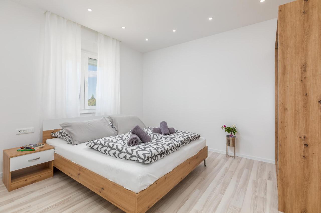 Apartman Knezevic A Fažana Esterno foto