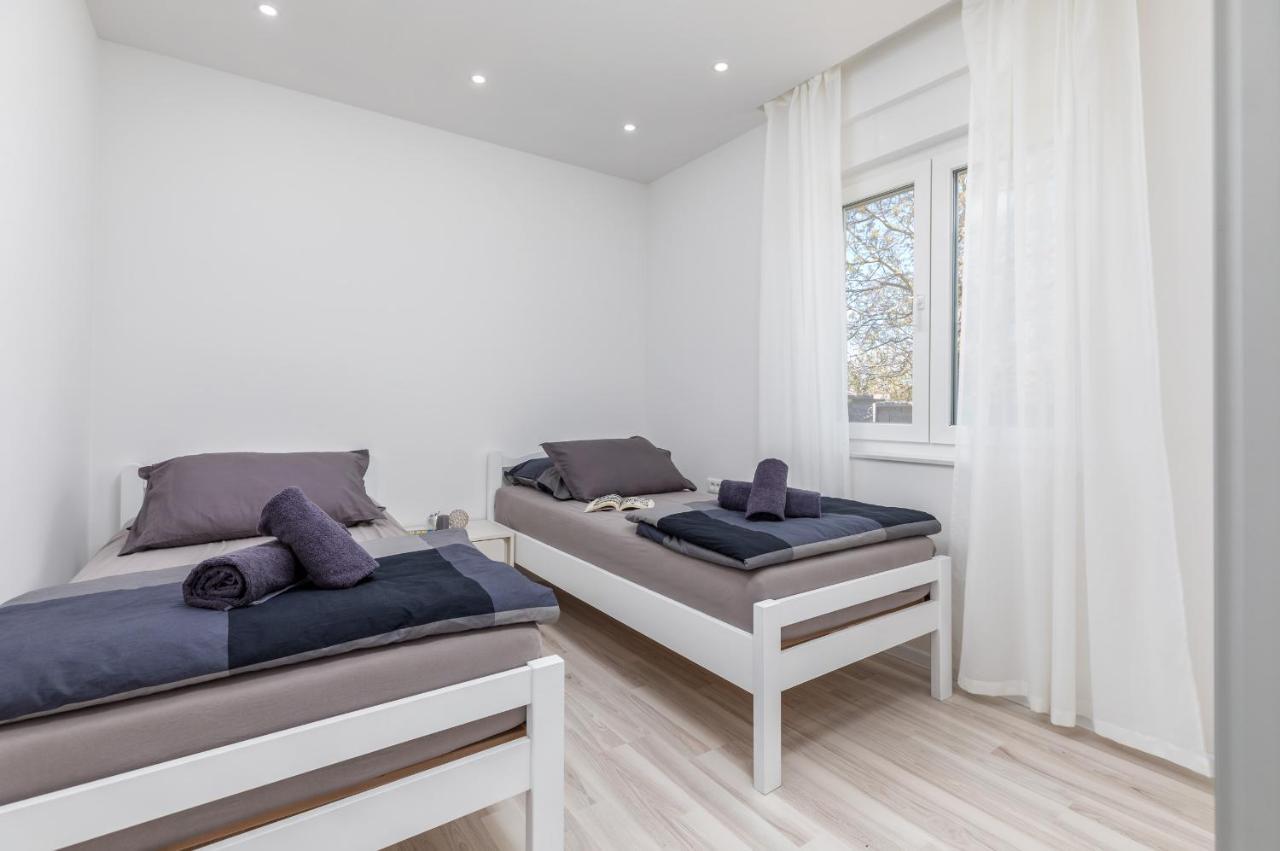 Apartman Knezevic A Fažana Esterno foto