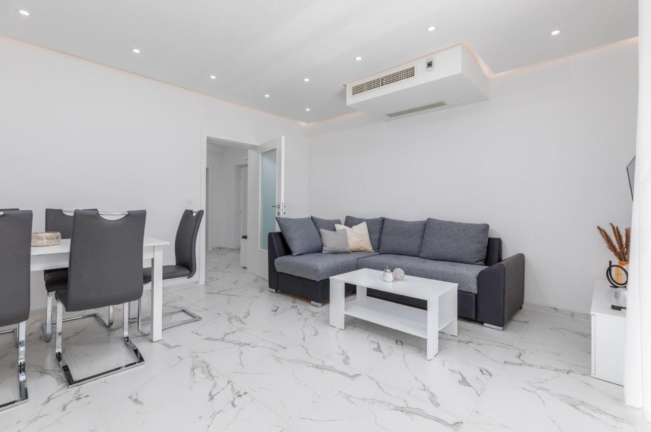 Apartman Knezevic A Fažana Esterno foto