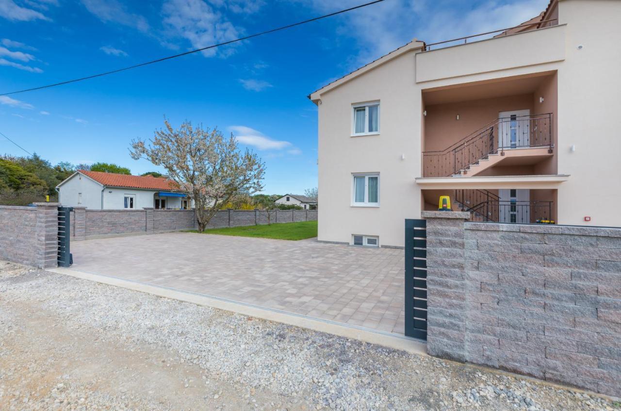 Apartman Knezevic A Fažana Esterno foto