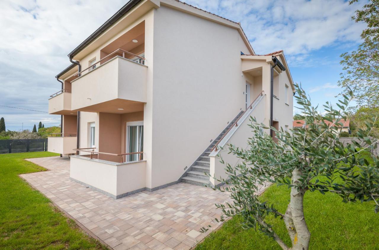 Apartman Knezevic A Fažana Esterno foto