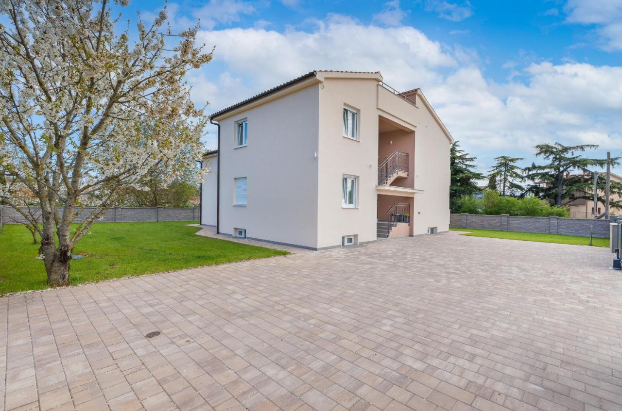 Apartman Knezevic A Fažana Esterno foto